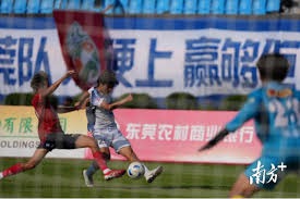 那不勒斯在意甲联赛中战胜乌迪内斯展现强势